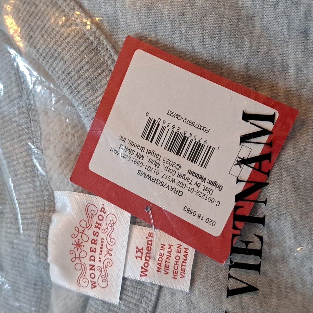 Wondershop Woman's "Team Holiday Spirit" Gray Sweatshirt - Picture 7 of 7